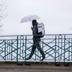 Parapluie de Cherbourg en tissu NEO Dyneema Ripstop issu de la collaboration entre NEO et Le Parapluie de Cherbourg